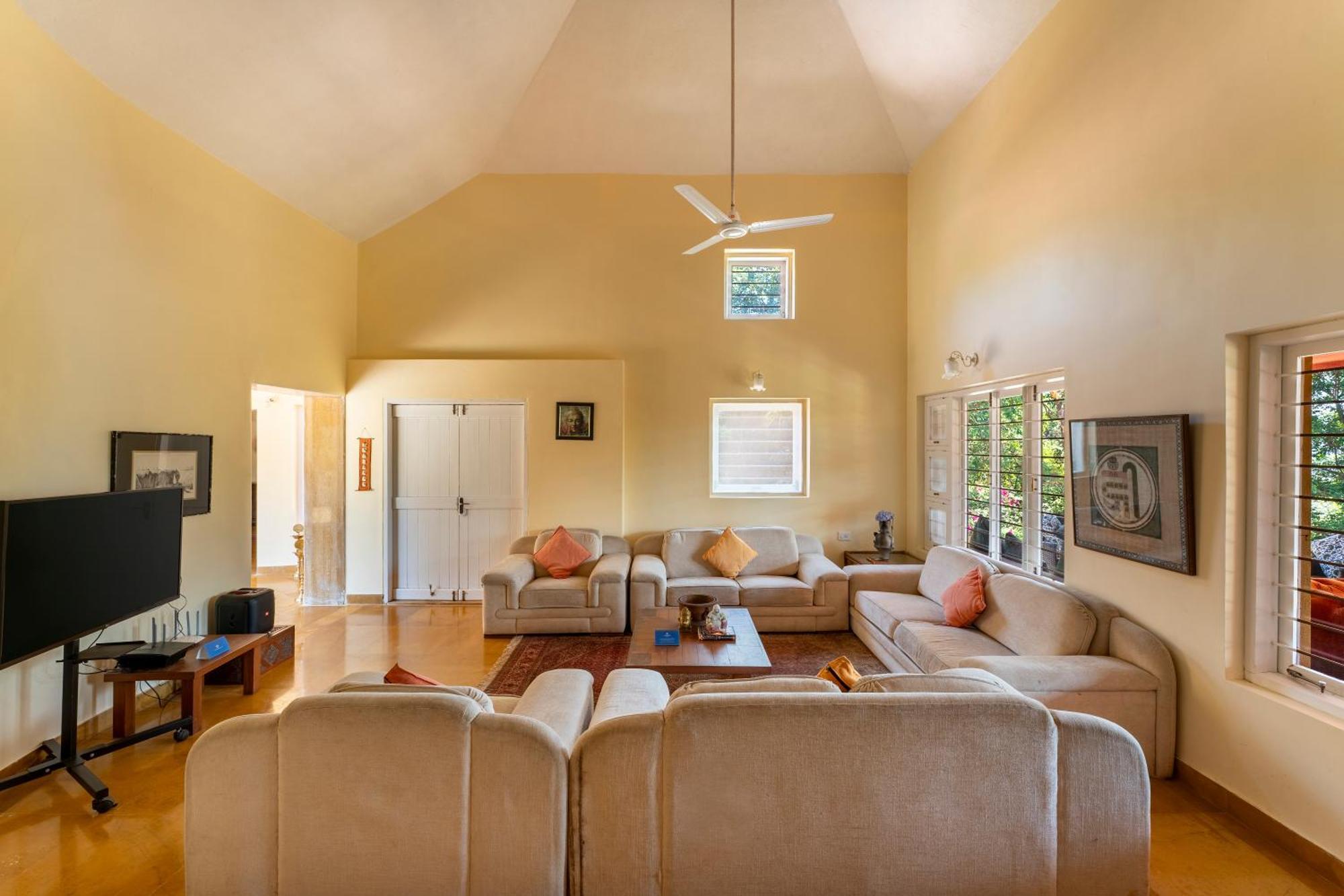Saffronstays Garnet House มหาบาเลชวาร์ ภายนอก รูปภาพ