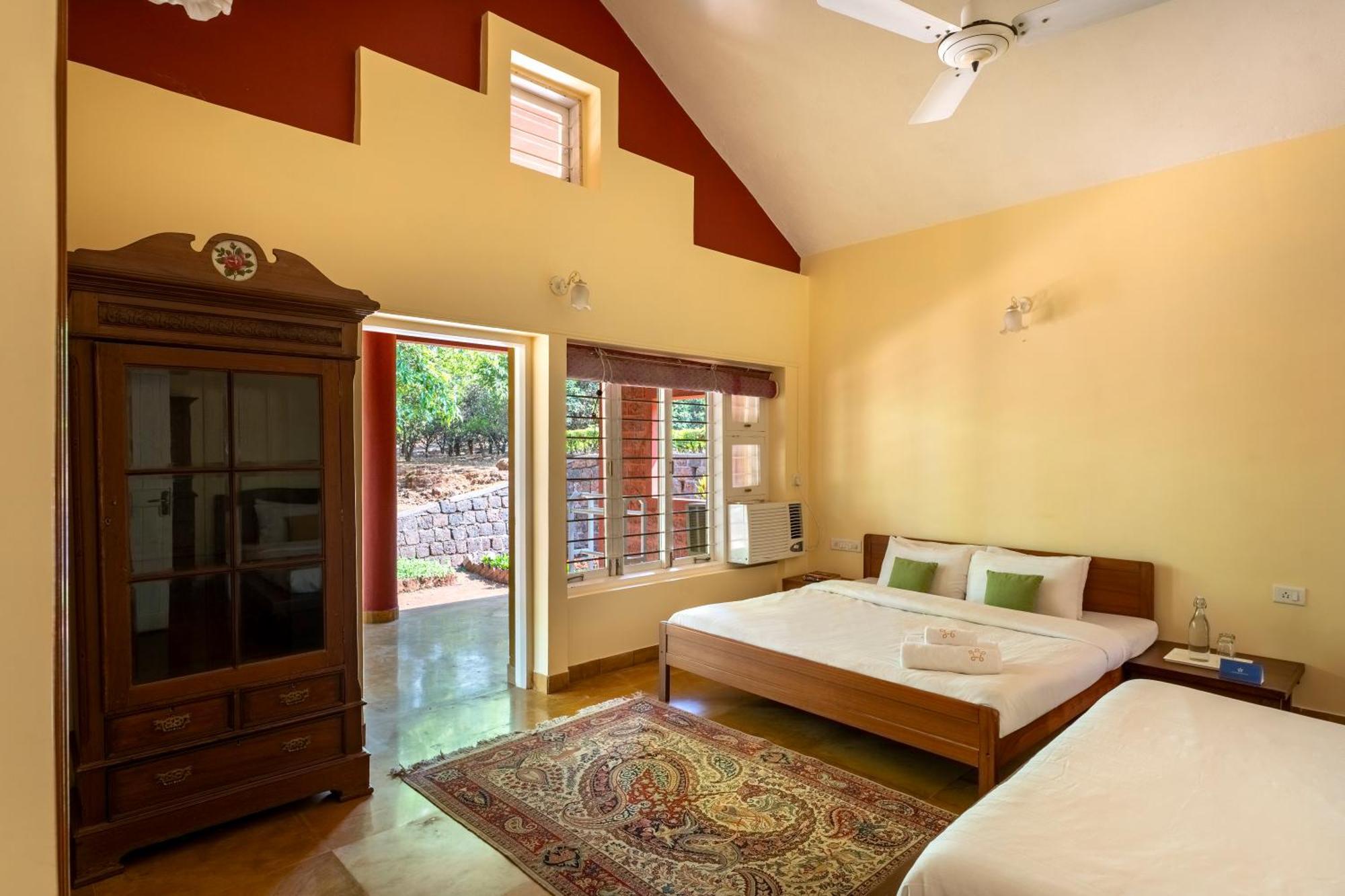 Saffronstays Garnet House มหาบาเลชวาร์ ภายนอก รูปภาพ