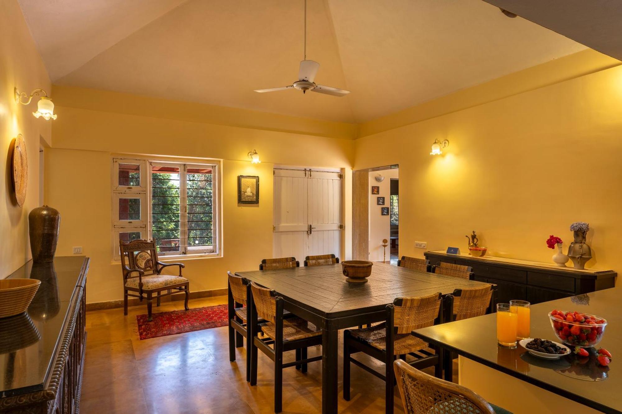Saffronstays Garnet House มหาบาเลชวาร์ ภายนอก รูปภาพ